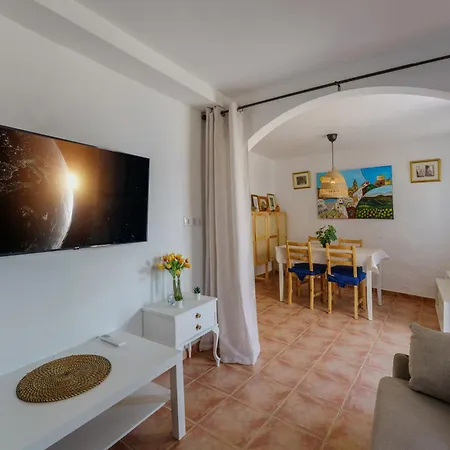 Casa Del Patito With Vista By Duckling Holiday home Olvera