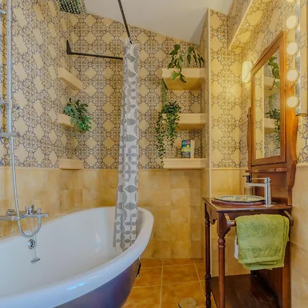 Casa Del Patito With Vista By Duckling Holiday home Olvera